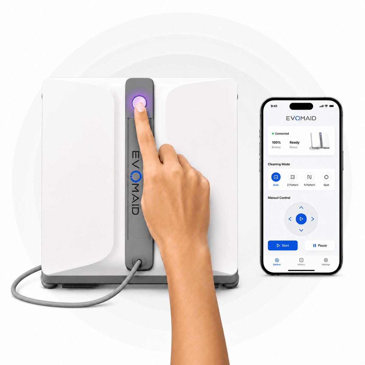 Finger drückt den Startknopf des EVOMAID S3 Ultra